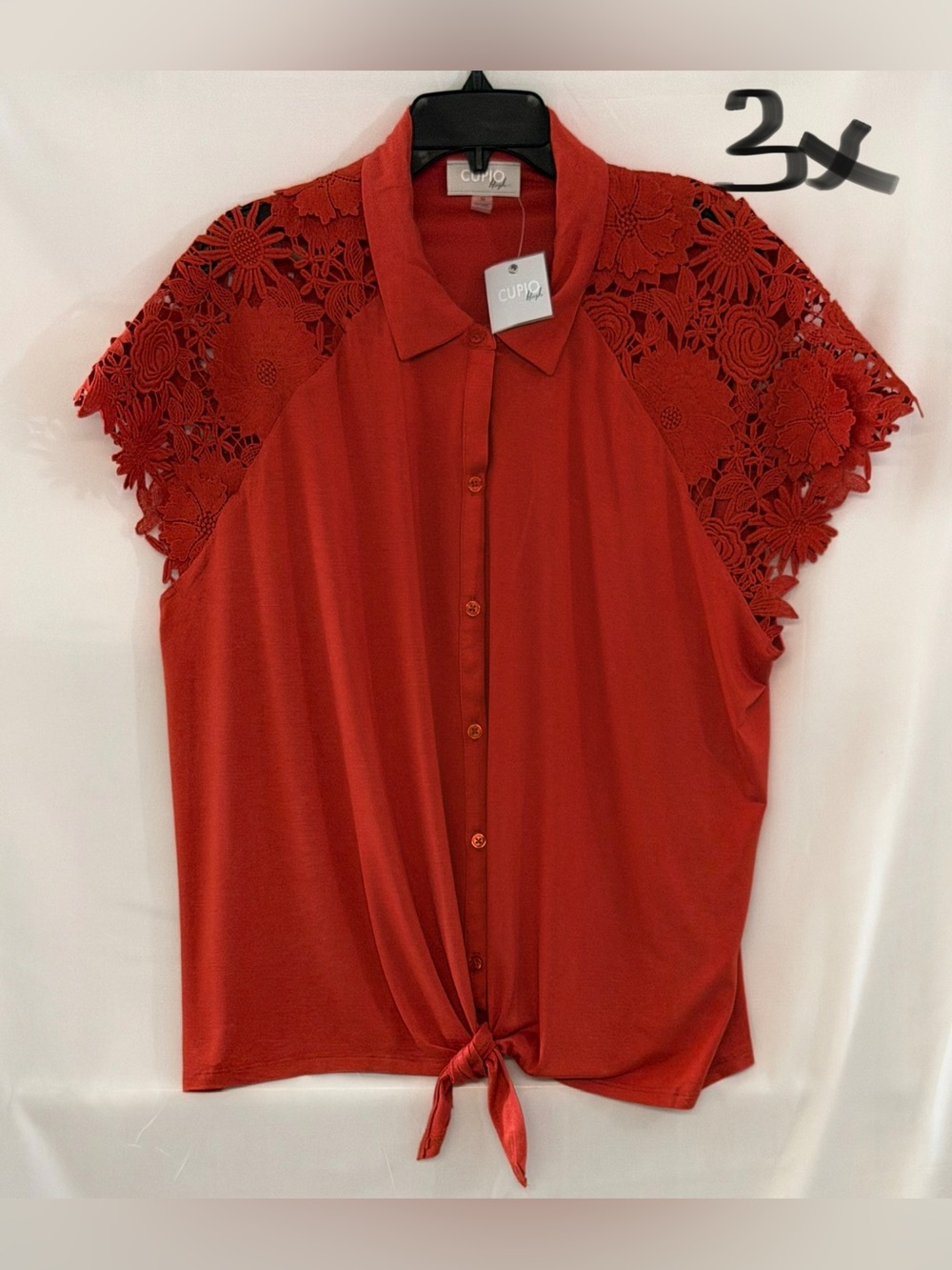 Cupio Red Button-Front Tie Hem Top with Lace Cap Sleeves